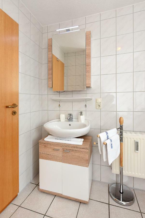 Haus Am Kajedeich Mit Fruehstuecksoption Apartamento Bensersiel Exterior foto